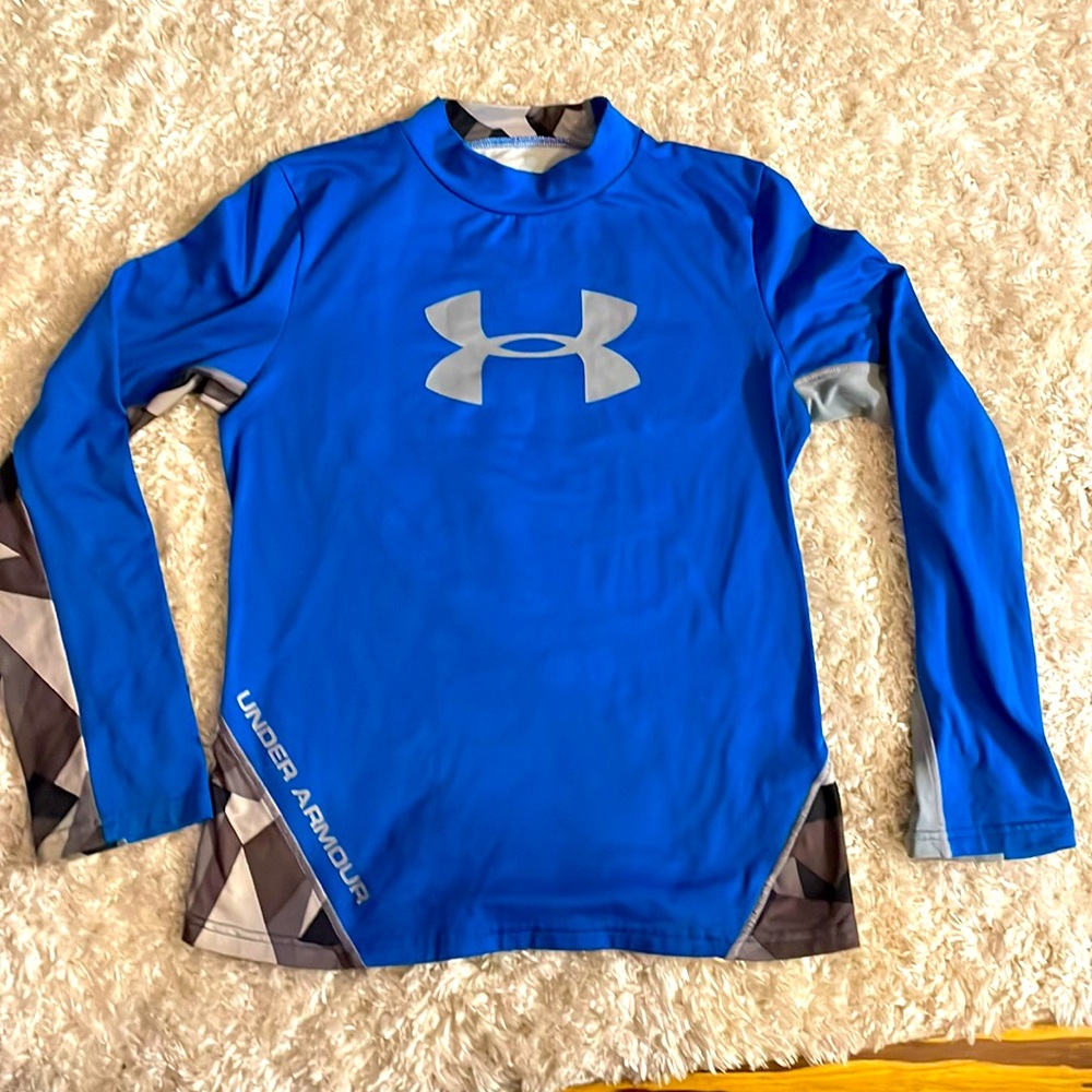 Under Armour Youth XL long sleeve shirt - fitted